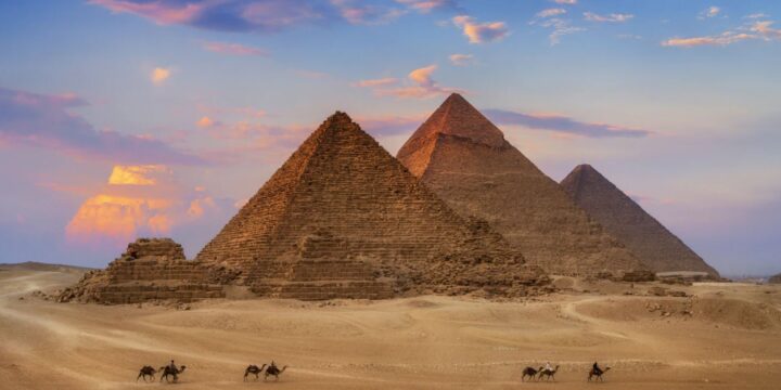 A day tour to Giza Pyramids